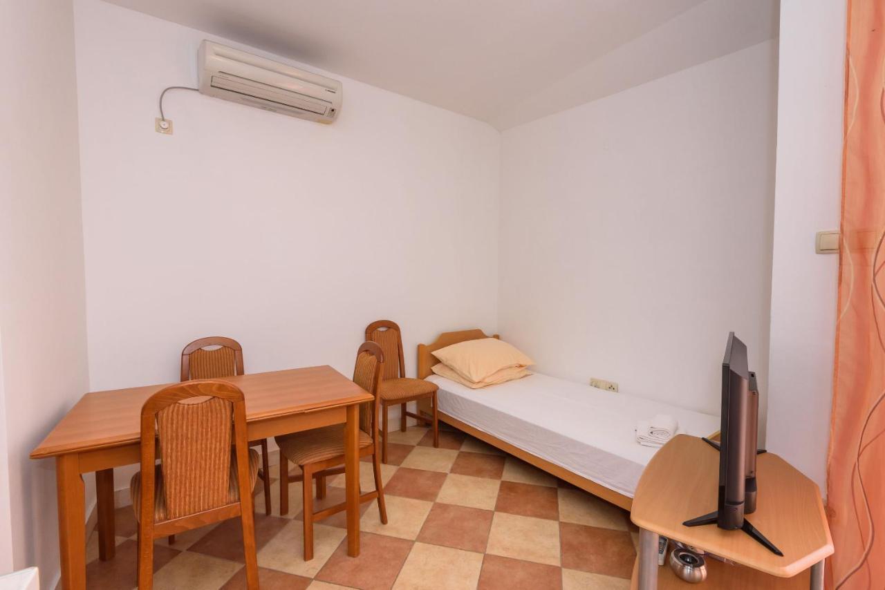 Apartments Zdravko Klek Εξωτερικό φωτογραφία