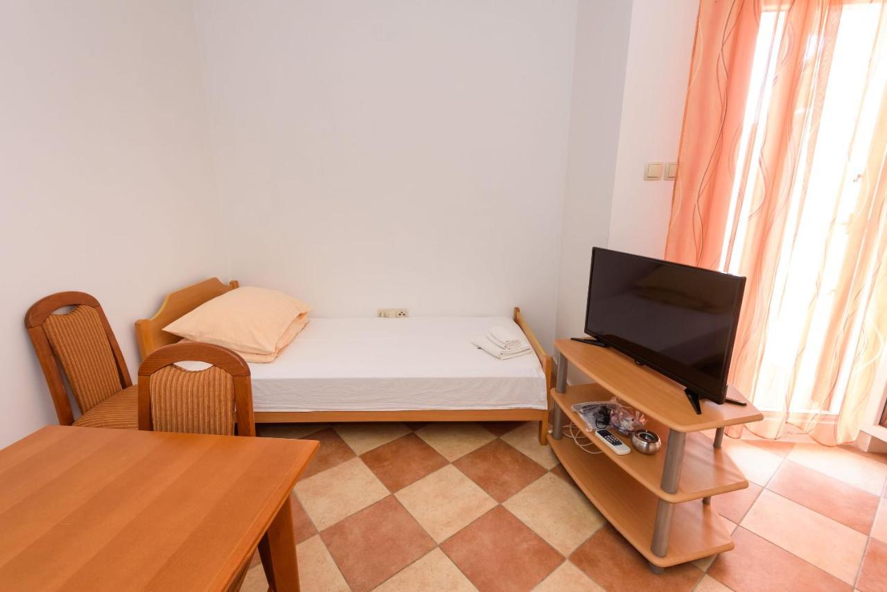 Apartments Zdravko Klek Εξωτερικό φωτογραφία